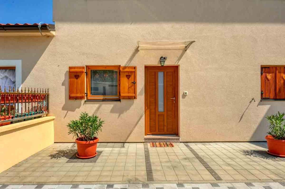 House Melly With Swimming Pool Villa Rovinjsko Selo Exterior photo